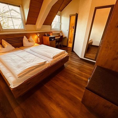 Hotel Und Wirtshaus Loewen Rielasingen-Worblingen ภายนอก รูปภาพ
