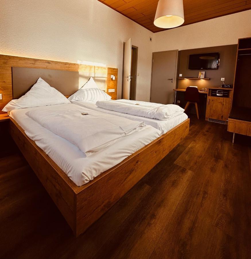Hotel Und Wirtshaus Loewen Rielasingen-Worblingen ภายนอก รูปภาพ